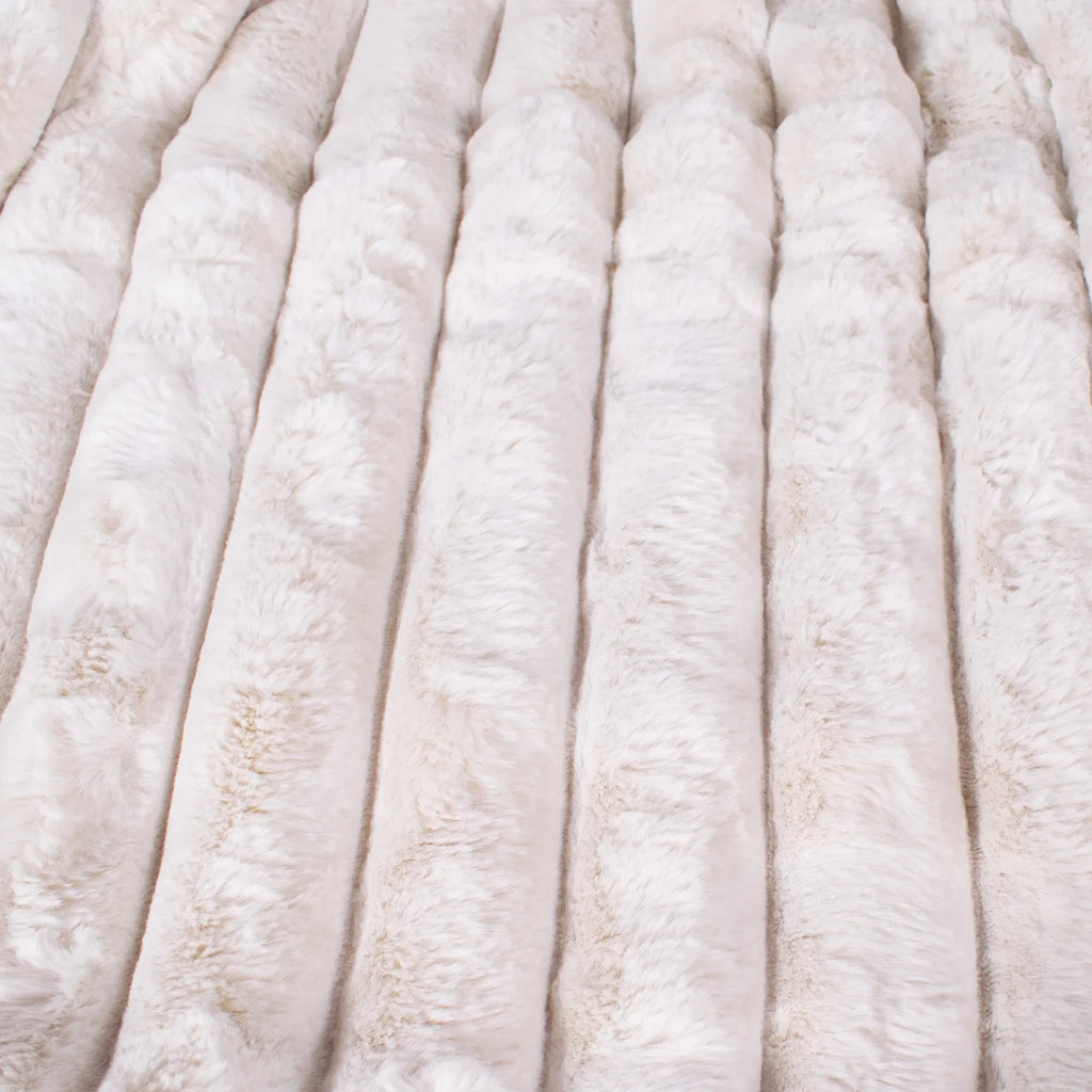 Lux Faux Fur Throw | Ivory